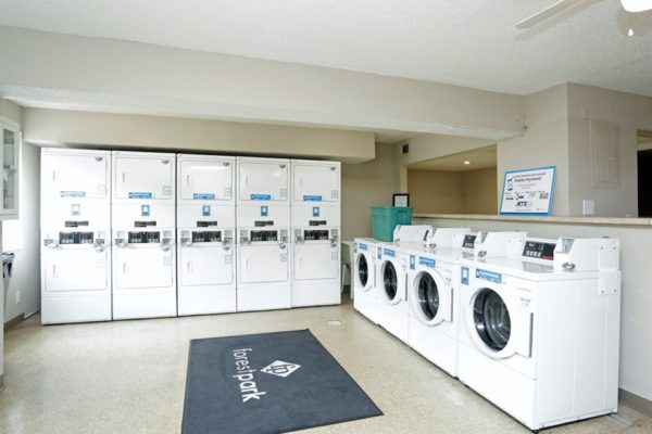 FP 4 Apartment laundry facility in Kansas City