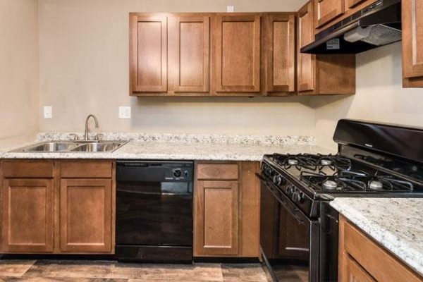 G 3 apartment kitchen in Kansas City, MO