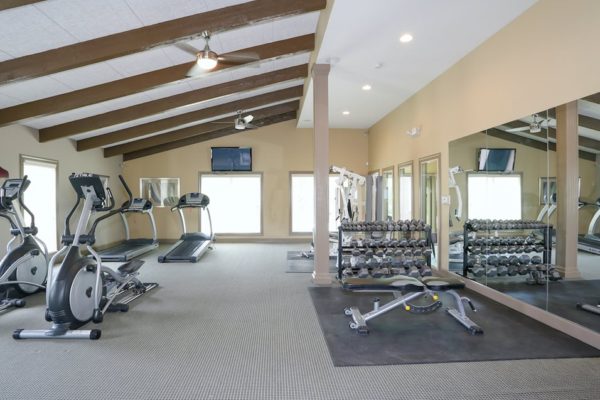 TOMO 4 Apartment with fitness center in Kansas City