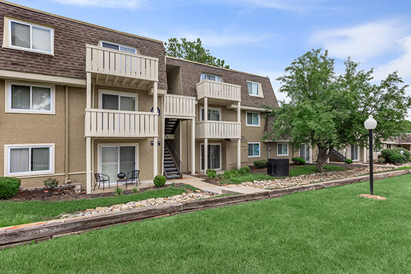 0O7A3850 apartments with balcony